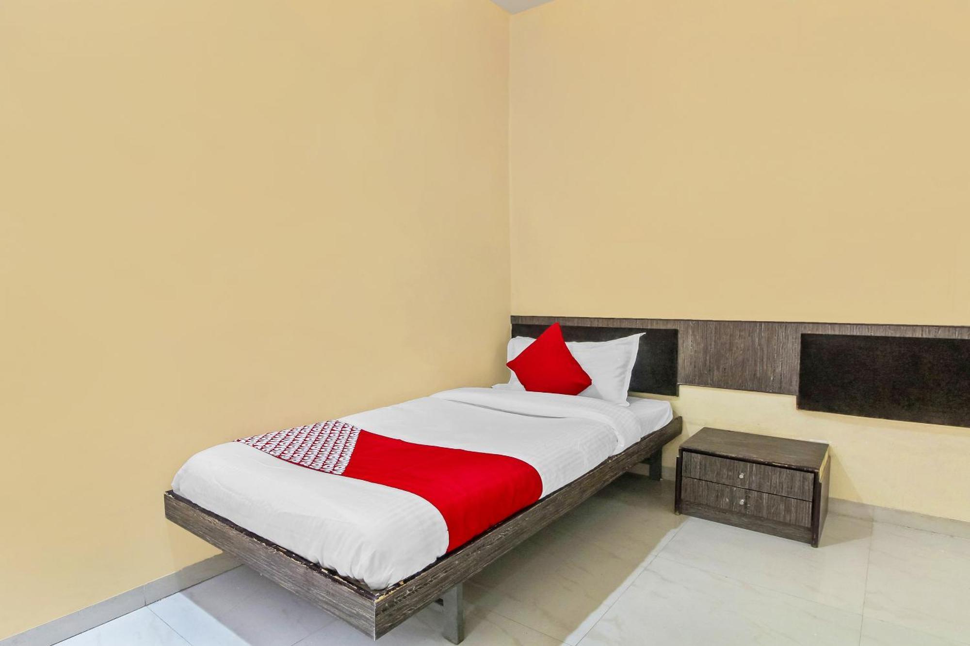 Hotel O Priyanka Residency Solapur Extérieur photo